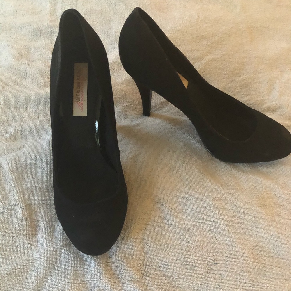 Women’s American Rag pumps - Size 10